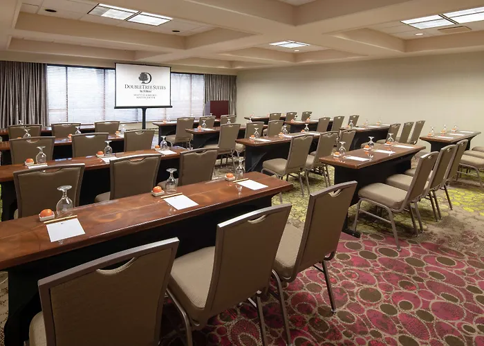 Doubletree Suites By Hilton Seattle Airport/Southcenter